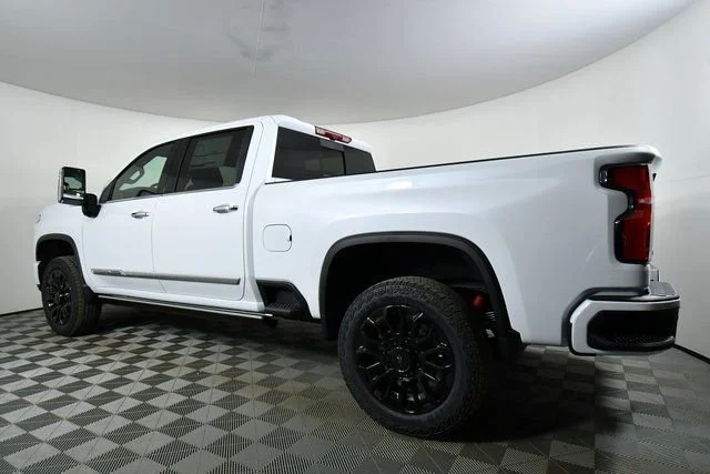 New 2026 Polar White Tricoat Chevrolet High Country image 14