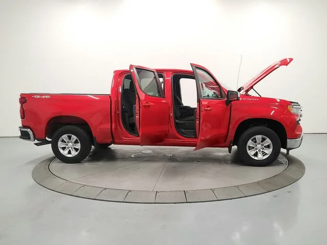 Used 2025 Red Chevrolet LT image 16