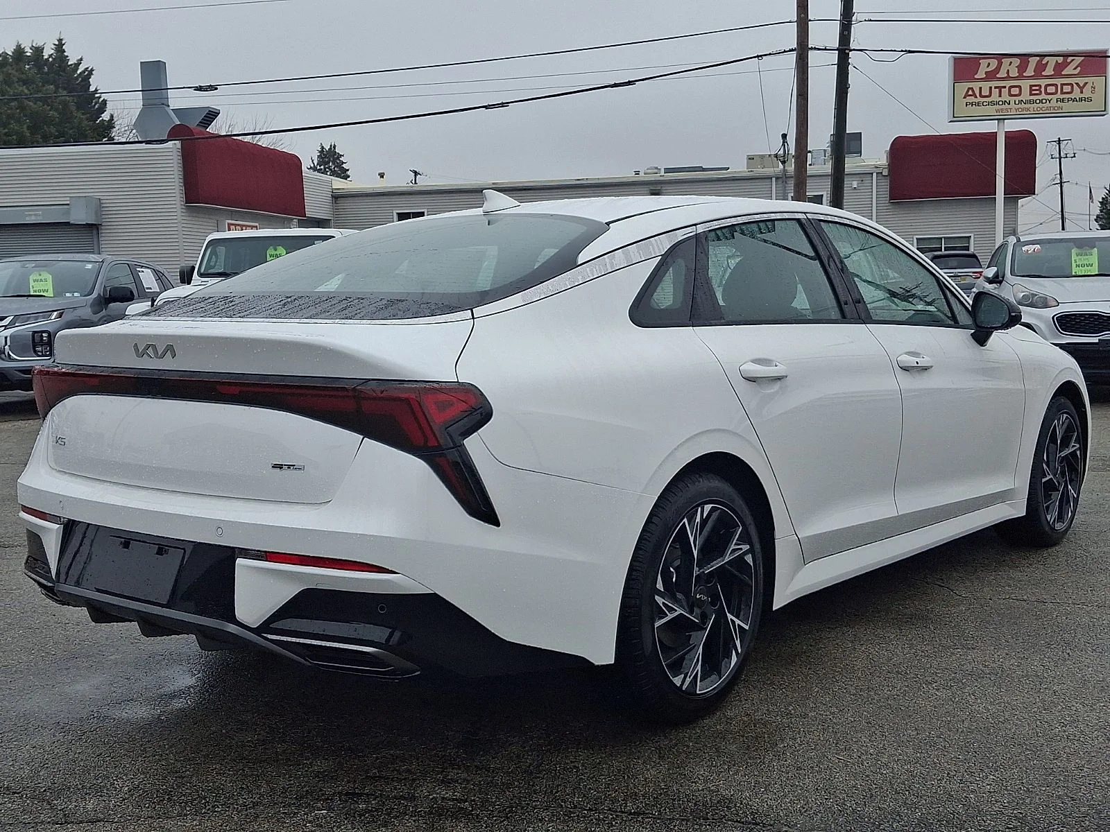 New 2026 White Kia GT-Line image 7