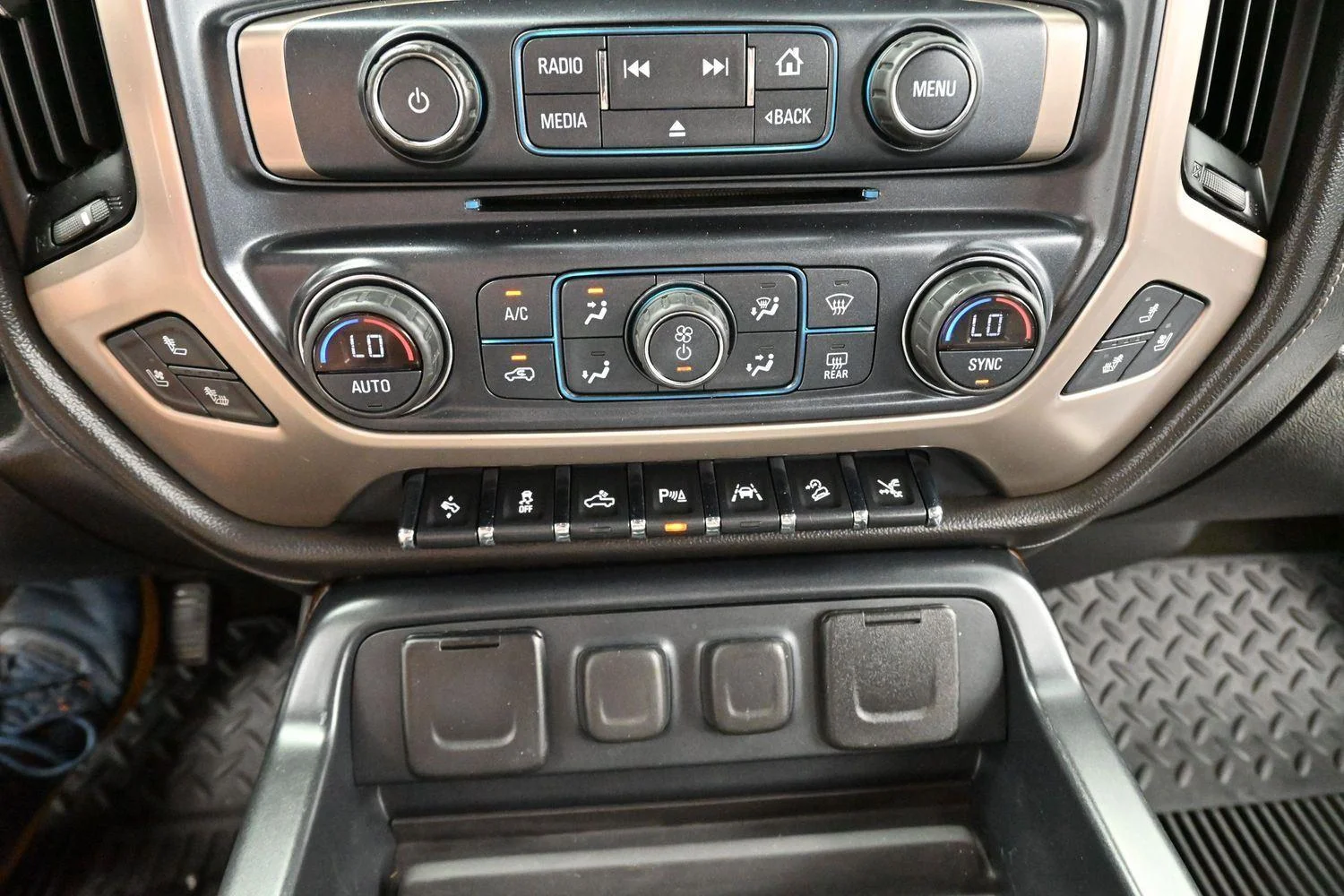 Used 2017 ONYX BLACK GMC Denali image 24