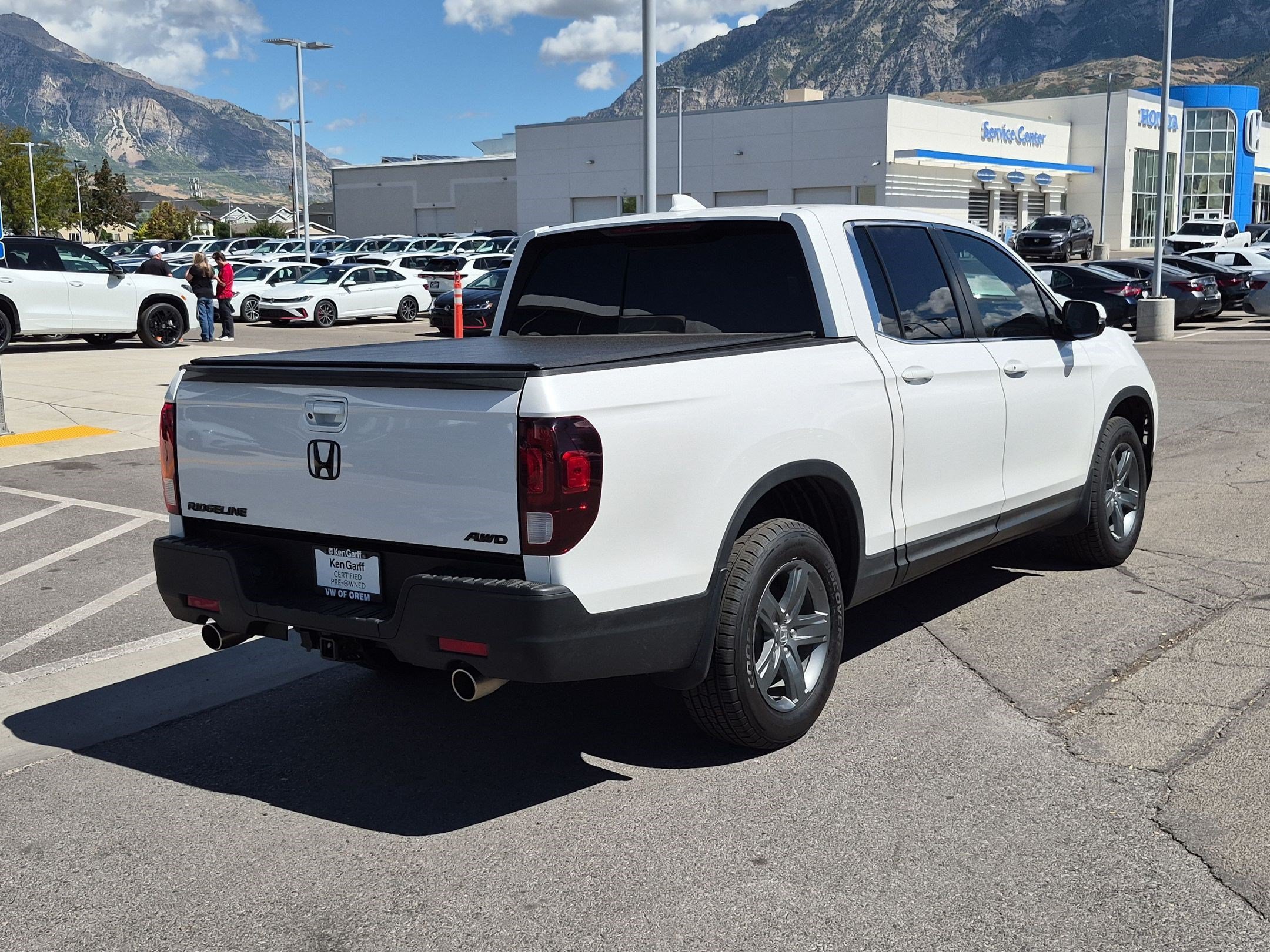 Used 2023 Platinum White Pearl Honda RTL image 3