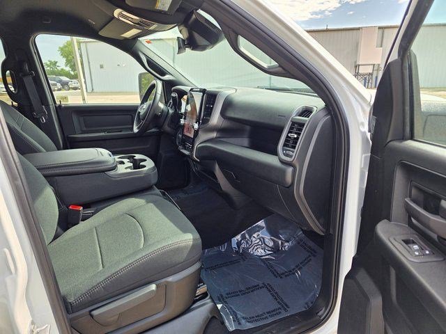 2025 RAM 2500 Tradesman - Photo 16