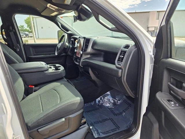 2025 RAM 2500 Tradesman - Photo 16