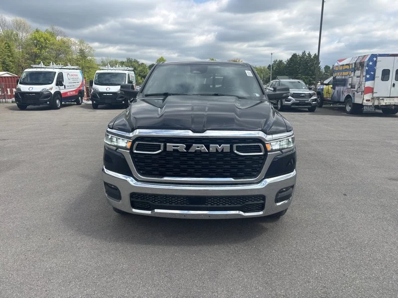 New 2026 Diamond Black Crystal Pearl-Coat Exterior Paint RAM Big Horn/Lone Star image 7