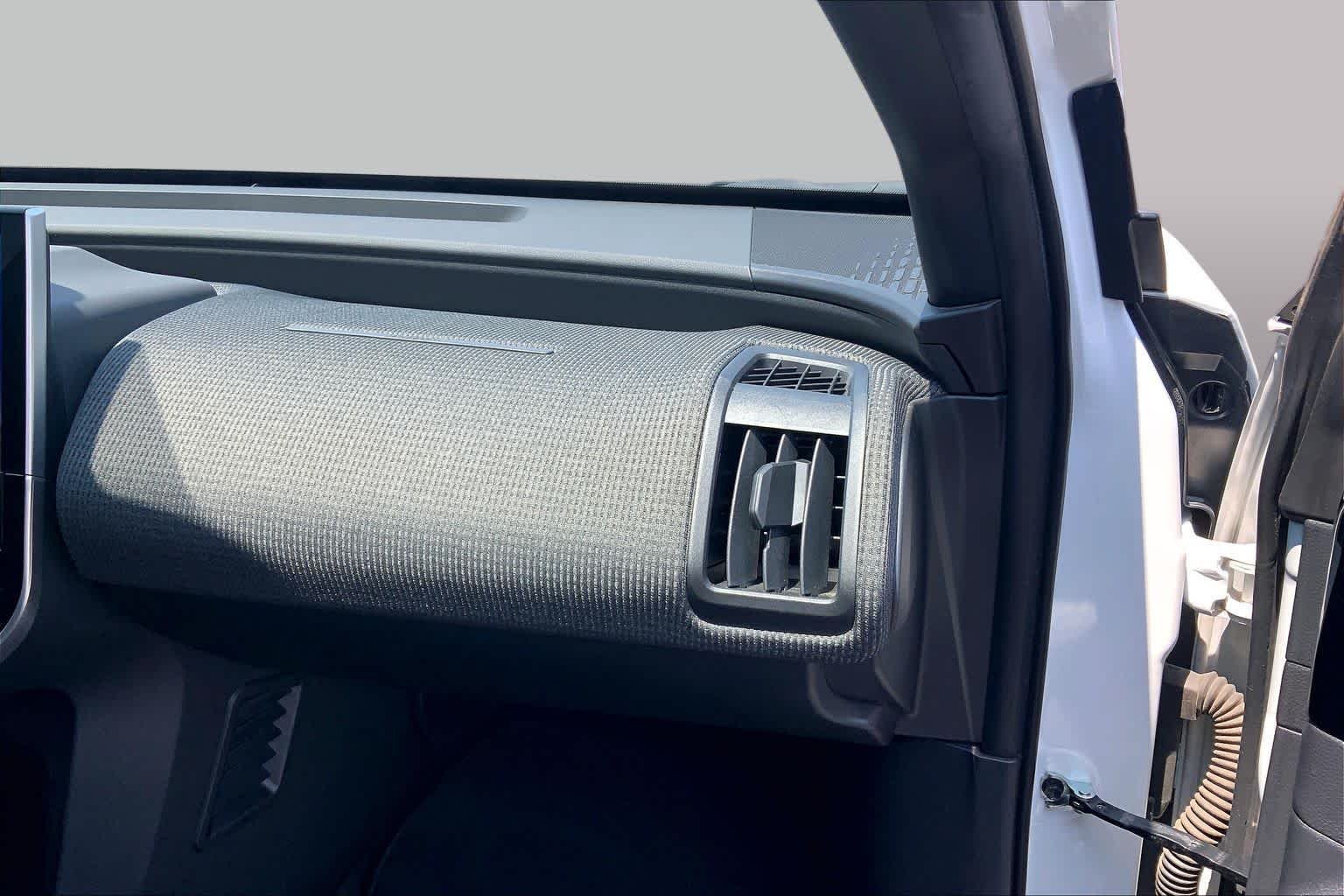 Used 2024 Wind Chill Pearl Toyota XLE image 18