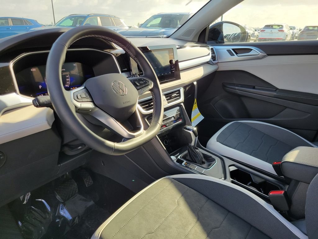 New 2026 Black Volkswagen 1.5T SE image 11
