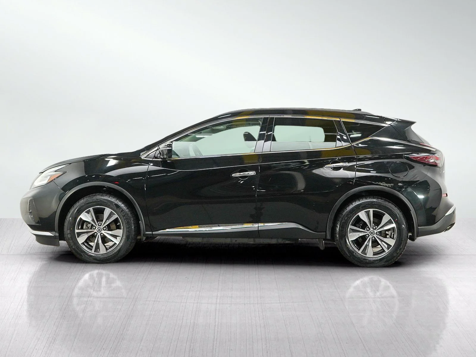 Used 2019 Nissan Murano SV with VIN 5N1AZ2MSXKN107513 for sale in Burnsville, Minnesota
