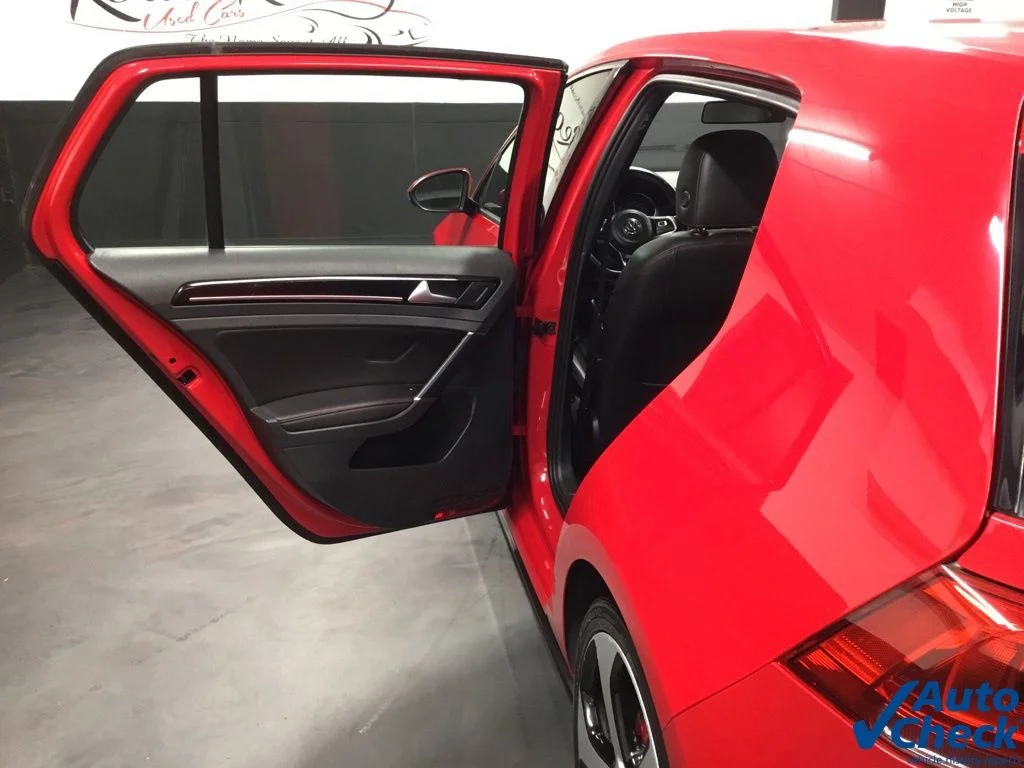Used 2015 Red Volkswagen 2.0T SE image 26