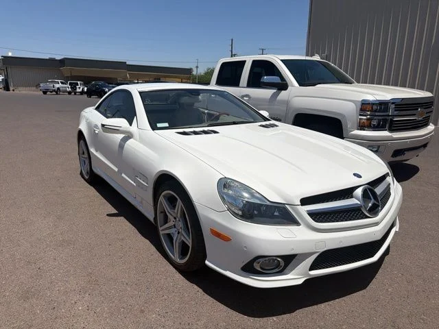 Used 2009  Mercedes-Benz SL 550 image 2