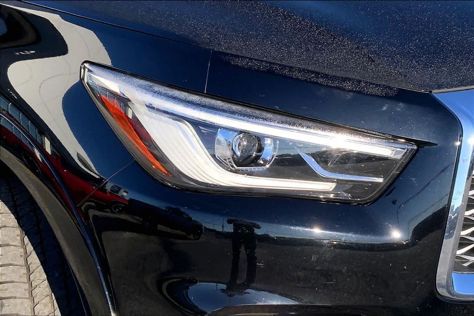 Used 2020 Black Obsidian INFINITI LUXE image 24