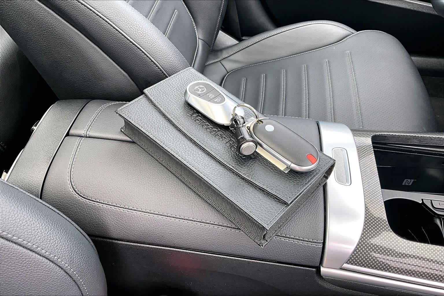 Used 2023 Cirrus Silver Metallic Mercedes-Benz C 300 image 15