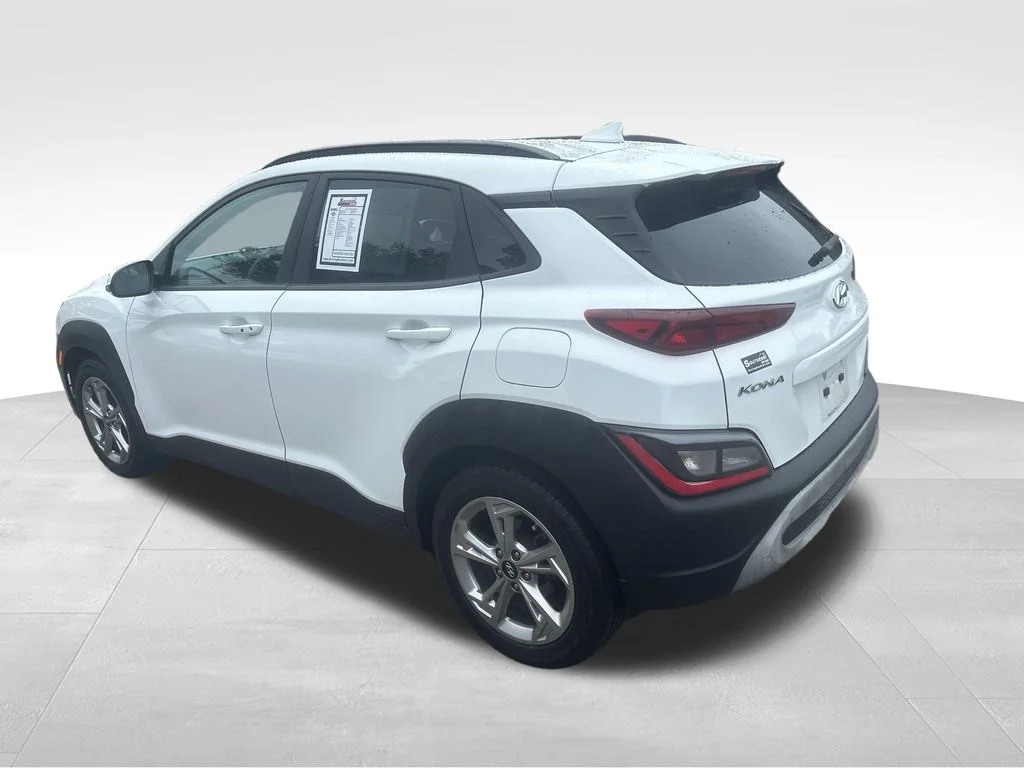 Used 2023 White Hyundai SEL image 22