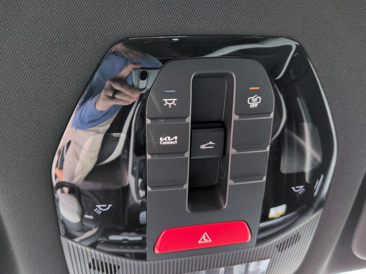New 2026 Interstellar Gray Kia GT-Line Turbo image 23