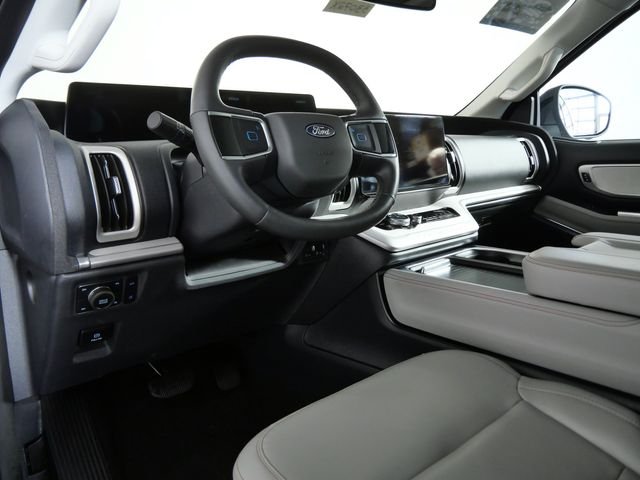 Certified Used 2025 Gray Ford Active image 16