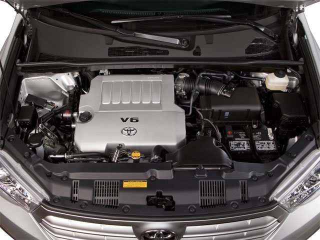 Used 2013  Toyota  image 13