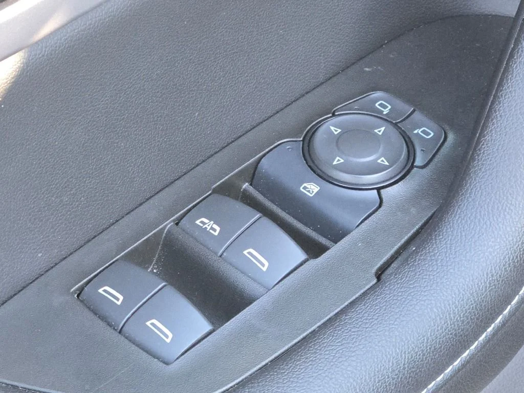 Used 2025 Black Chevrolet LT image 18