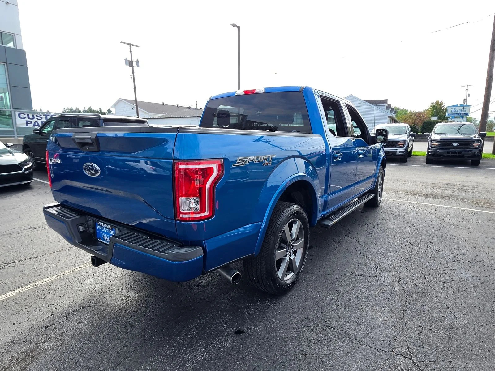 Used 2016 Blue Flame Metallic Ford XLT image 4