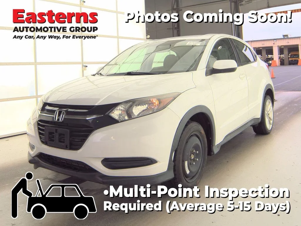 Used 2018 White Honda LX image 1