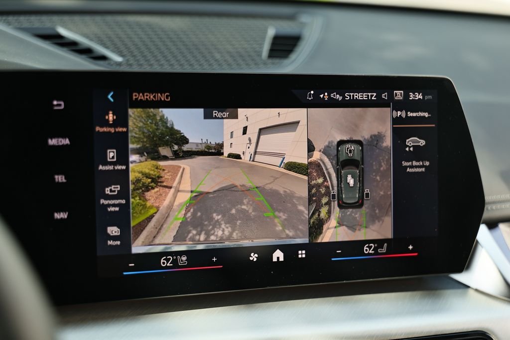 New 2026 Cape York Green Metallic BMW xDrive28i image 37
