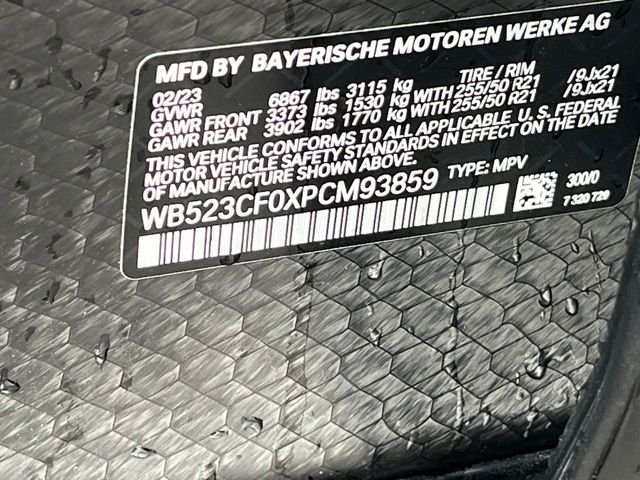 Used 2023 White BMW xDrive50 image 35