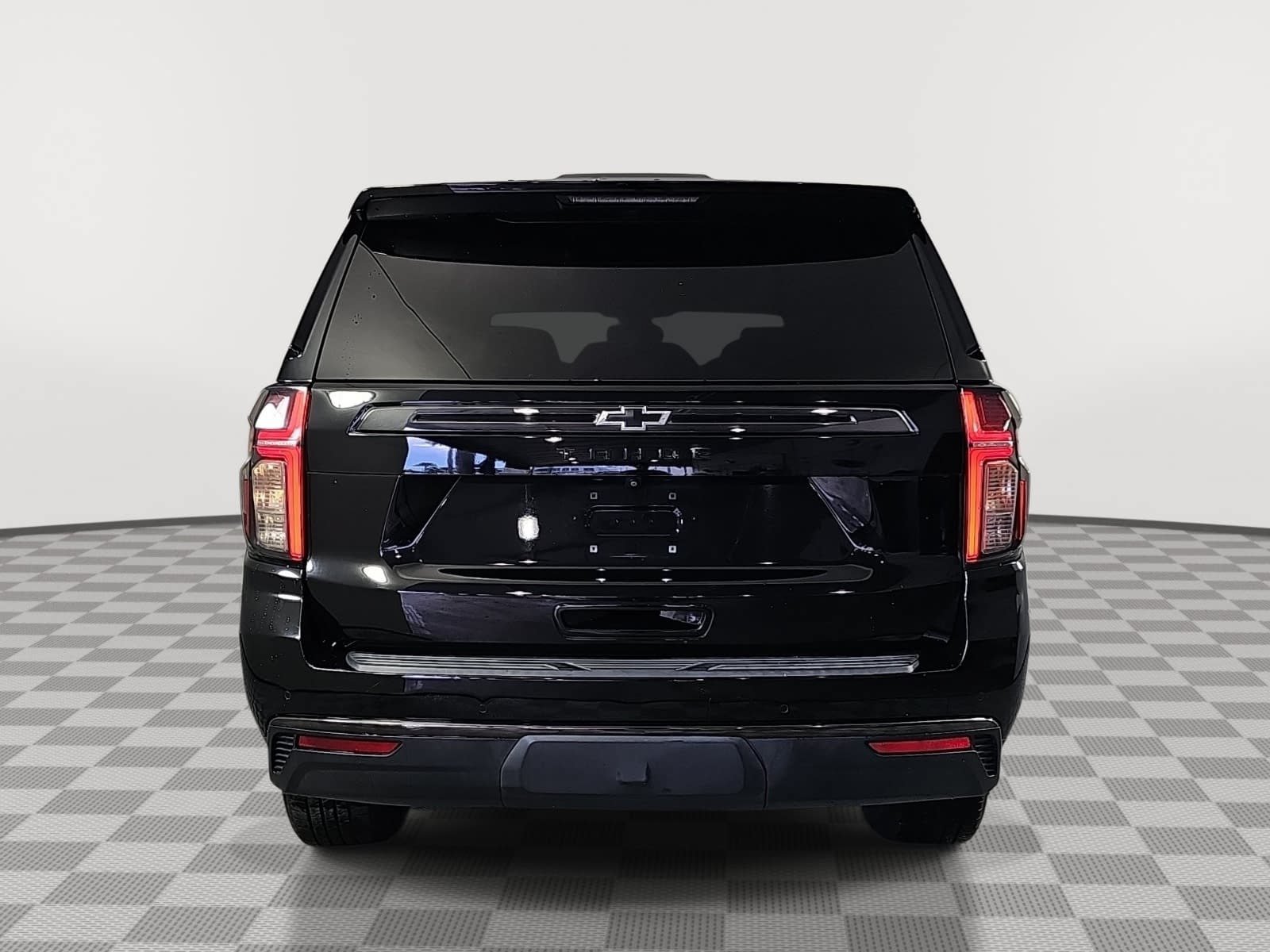 Used 2021 Black Chevrolet Z71 image 7