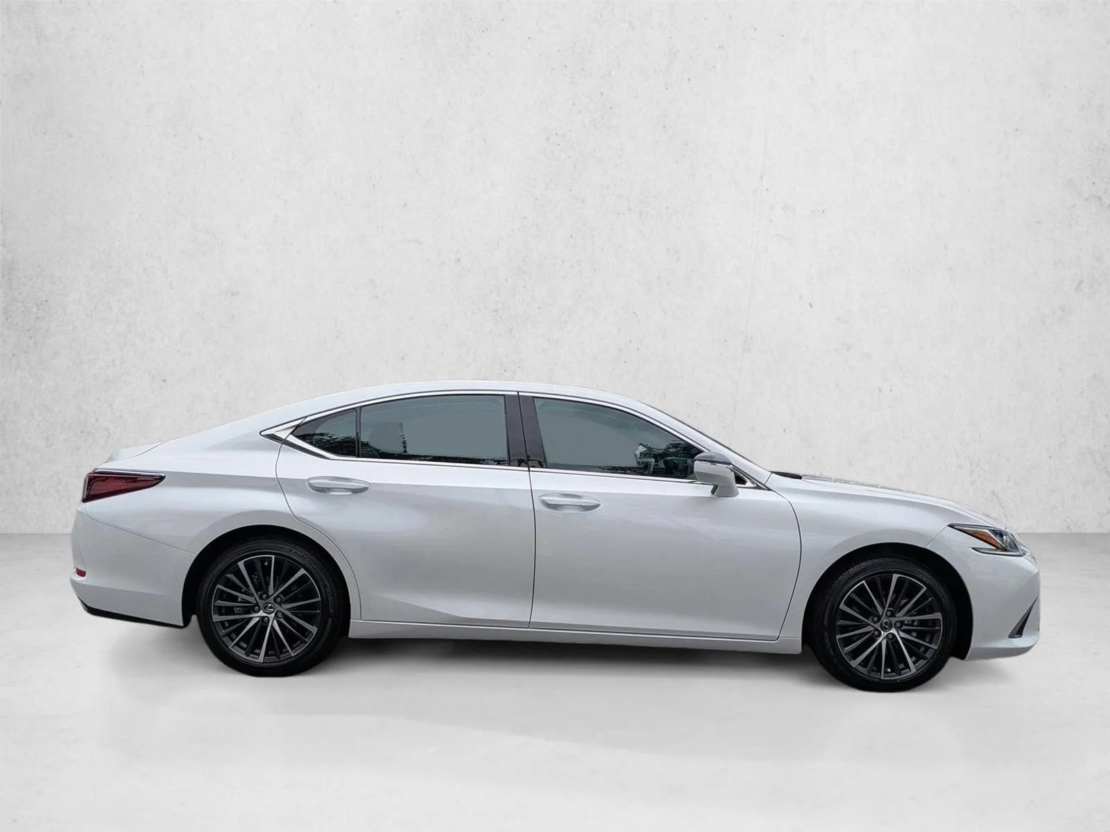 Certified Used 2023 Eminent White Pearl Lexus ES 350 image 4