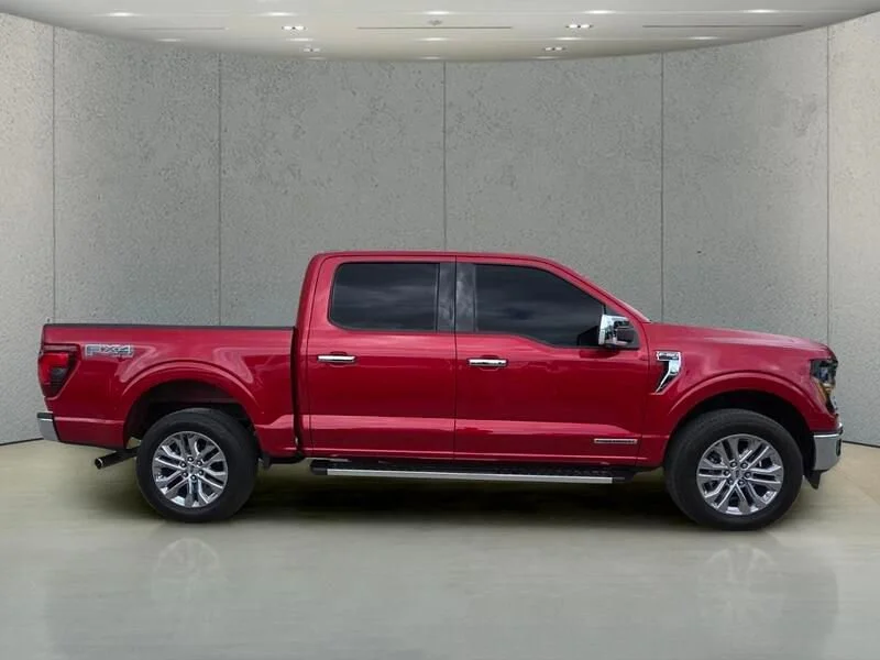 Used 2024 Red Metallic Ford XLT image 30