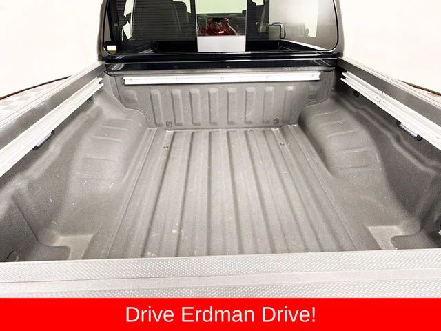 Used 2023 Black Nissan PRO-X image 33