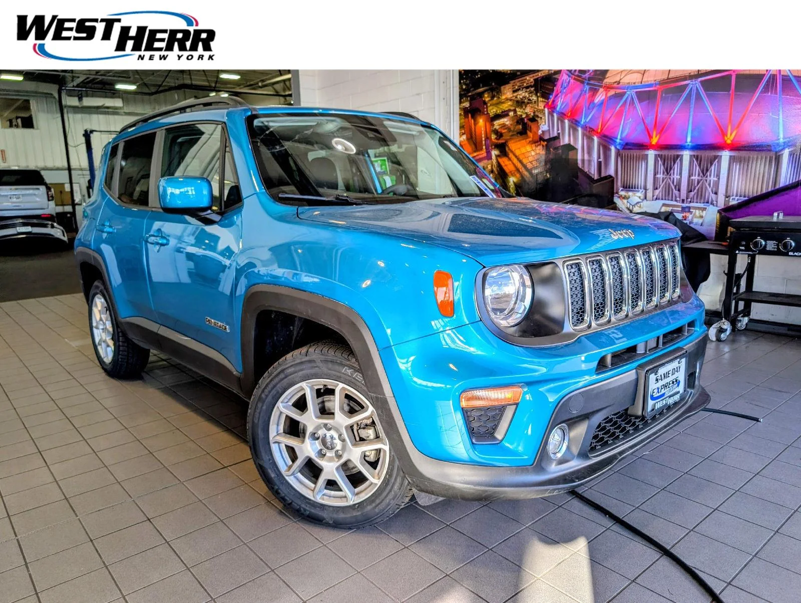 Used 2021 Bikini Metallic Clearcoat Jeep Latitude image 1