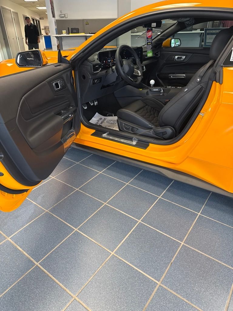 New 2026 Orange Fury Metallic Tri-Coat Ford GT Premium image 7