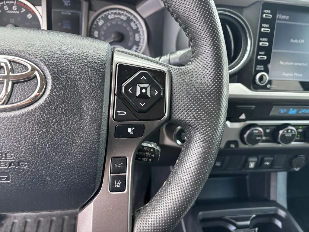 Used 2023 White Toyota SR5 image 16