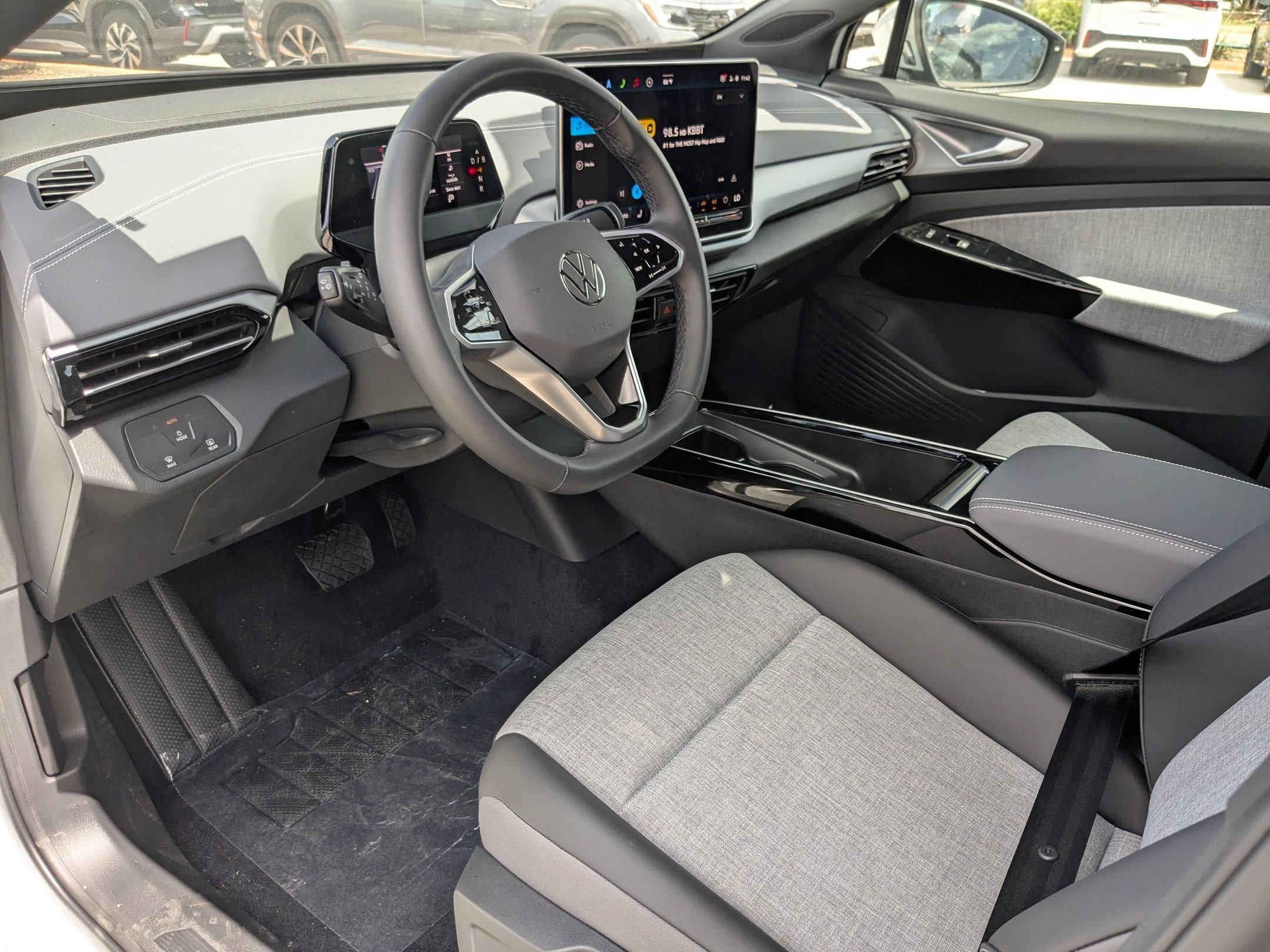 New 2026 Opal White Pearl Volkswagen Pro image 6