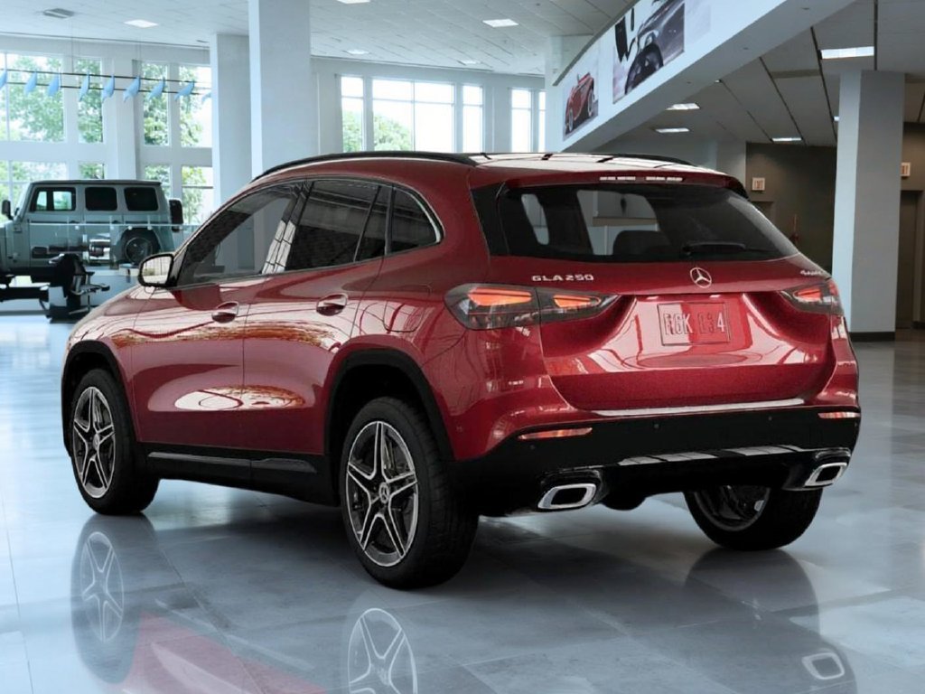 New 2026 MANUFAKTUR Patagonia Red Metallic Mercedes-Benz GLA 250 image 27