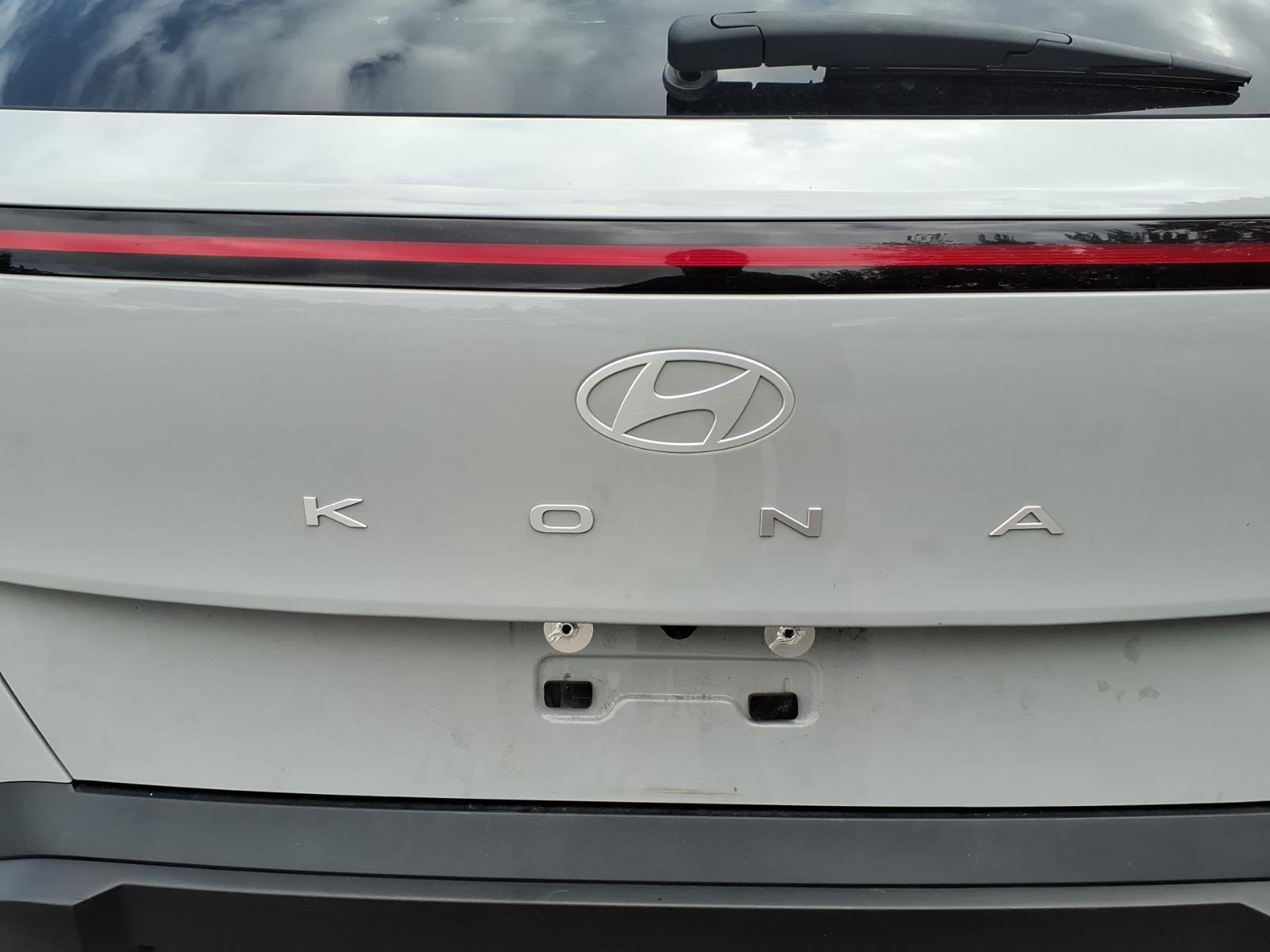2024 Hyundai Kona SEL - Photo 14
