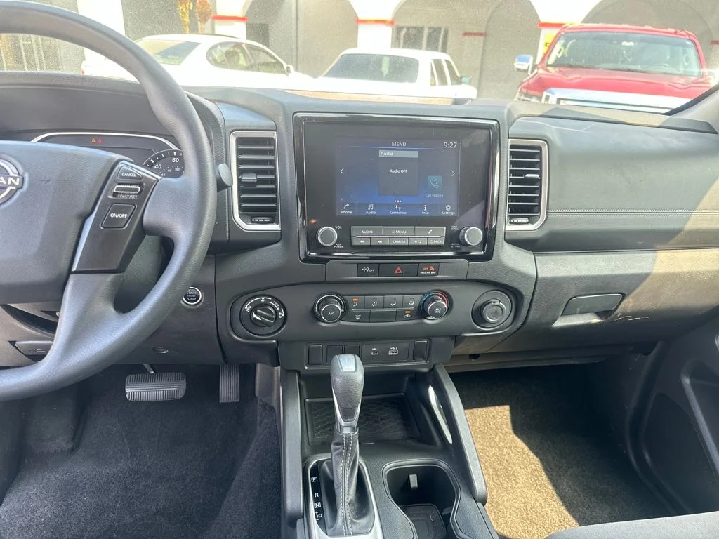 2024 Nissan Frontier SV - Photo 17
