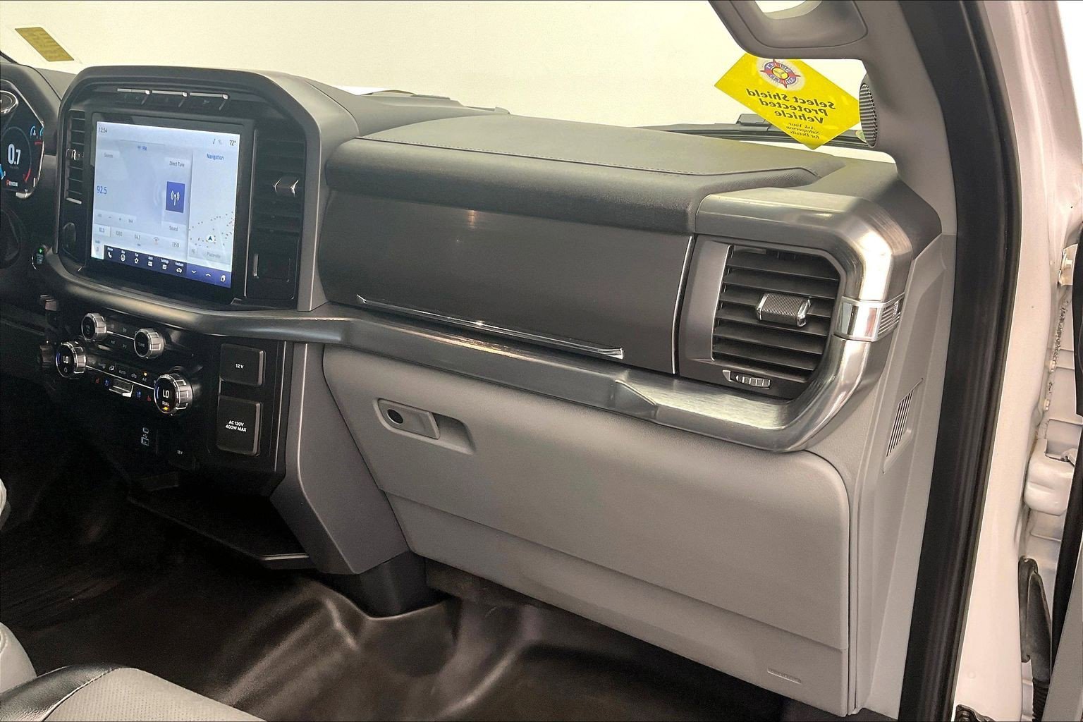 Used 2021 Oxford White Ford Lariat image 15