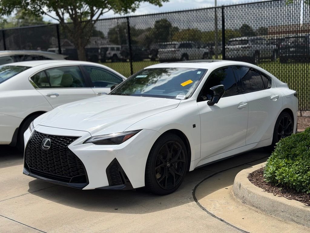 Used 2025 White Lexus 500 F SPORT Performance Premium image 4