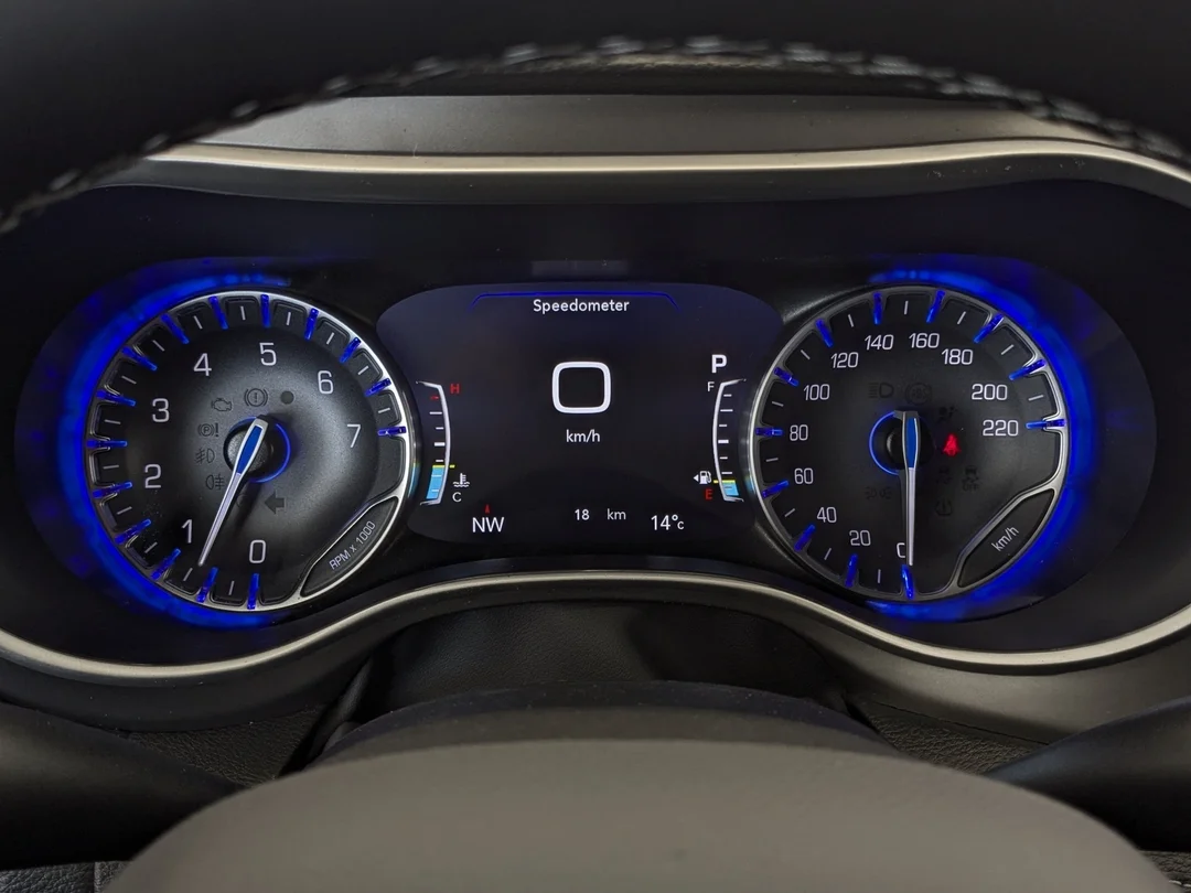 New 2027 Black Chrysler Select - - AWD - 3.6L Pentastar V6 - Adaptive Cruise Control - Blind Spot Monitor & More! image 19