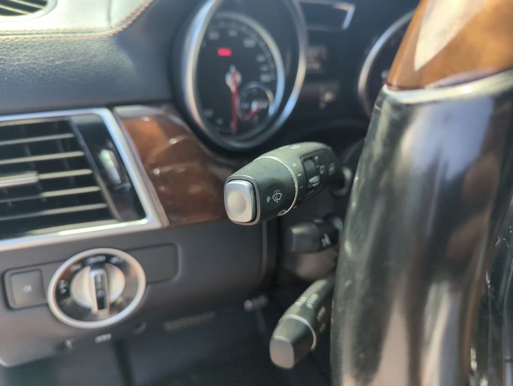 Used 2016  Mercedes-Benz GLE 400 image 20
