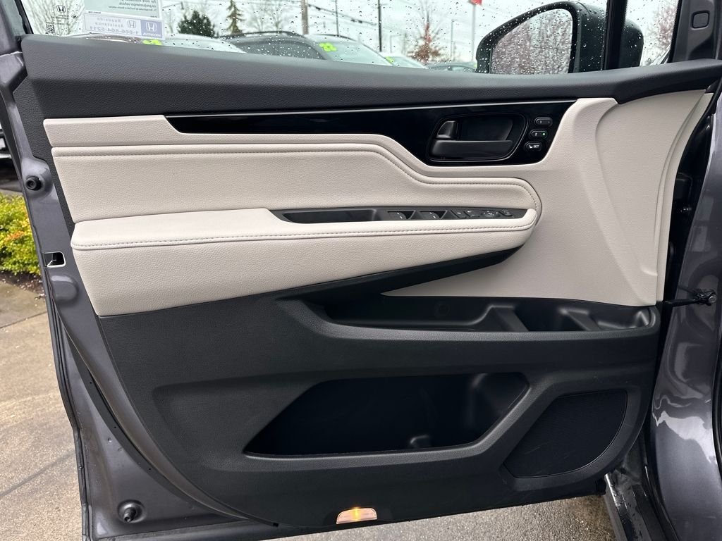 2026 Honda Odyssey Touring - Photo 11