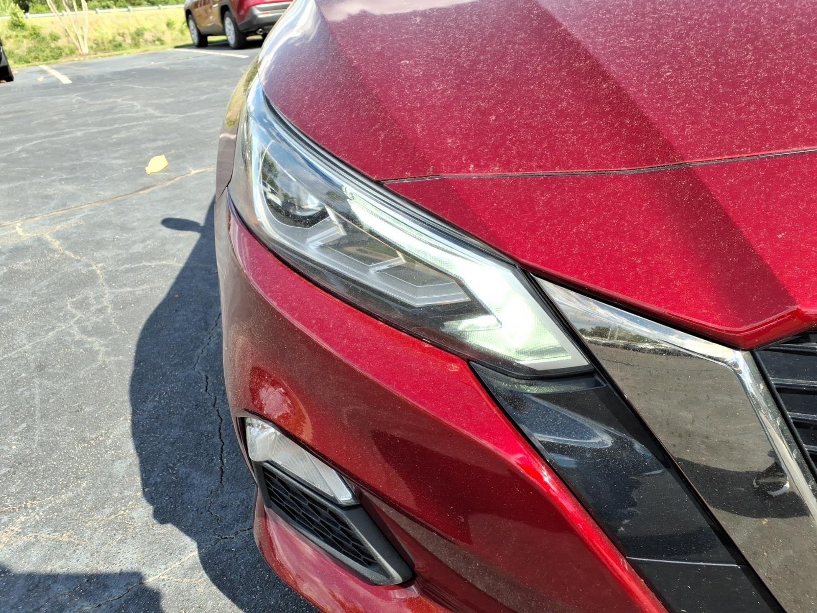 Used 2020 Scarlet Ember Tintcoat Nissan 2.5 SR image 13