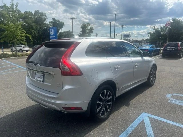 Used 2017 Bright Silver Metallic Volvo T6 Dynamic image 8