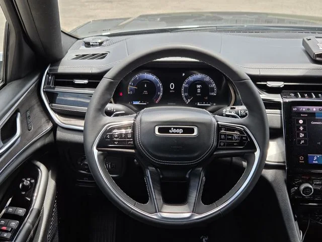 Used 2023 Brown Jeep Overland image 21