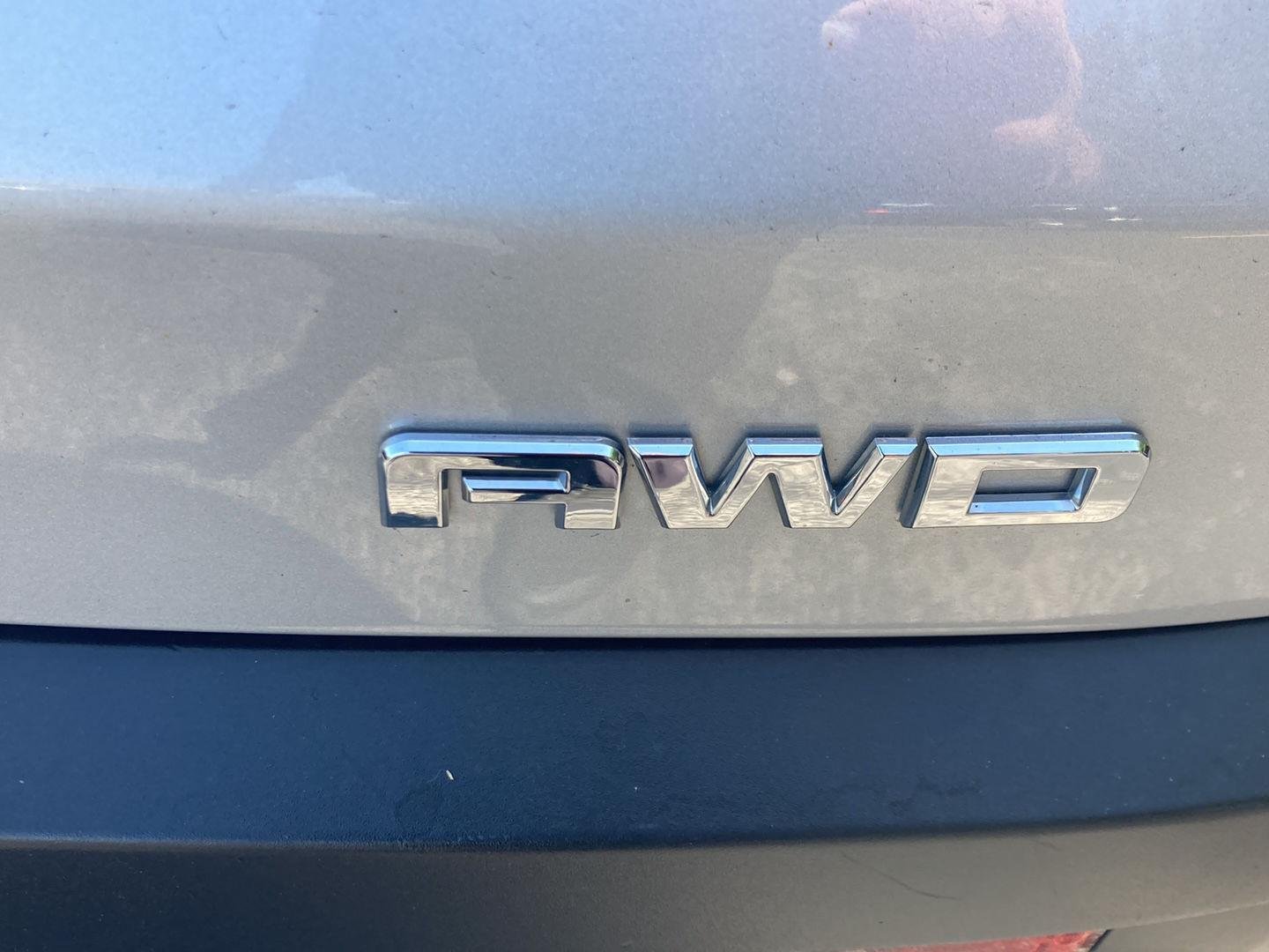 Used 2019  GMC SLE-2 image 10
