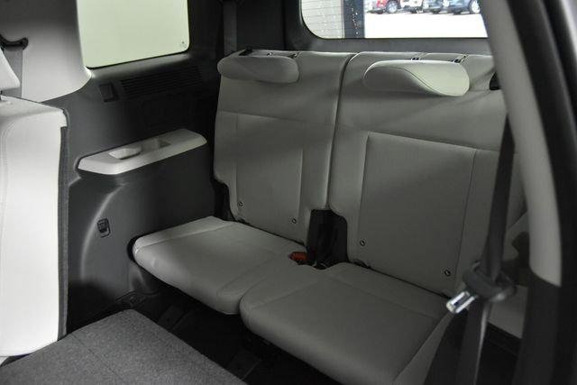 New 2027 Gray Hyundai SE AWD image 75