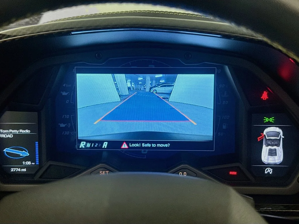 Used 2019  Lamborghini Base image 14