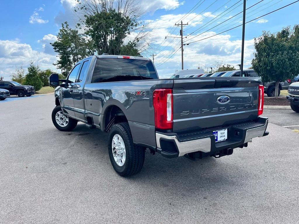New 2026 Gray Ford XLT image 5