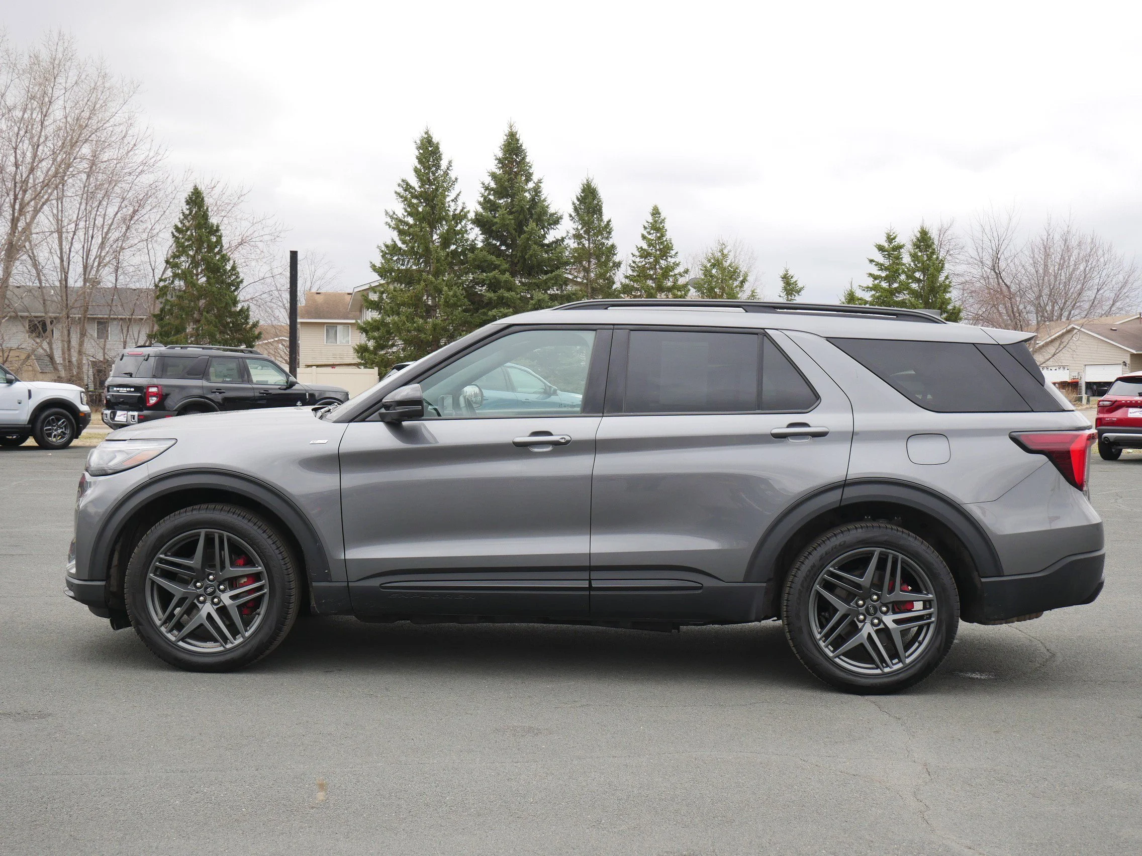 Used 2025 Ford Explorer ST-LINE with VIN 1FMUK8KH0SGB65226 for sale in Hastings, Minnesota