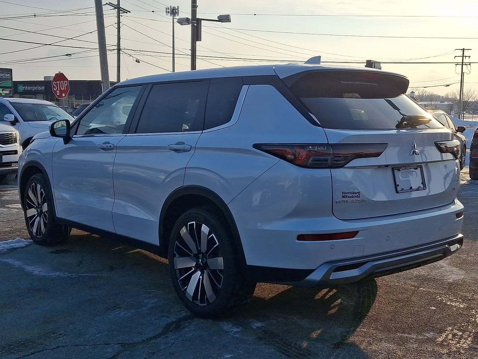 New 2026 White Mitsubishi SE image 5