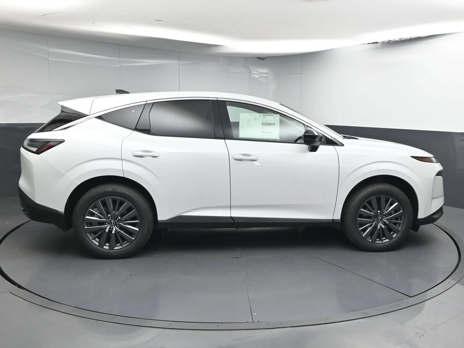 New 2026 Everest White Pearl TriCoat Nissan SL image 8